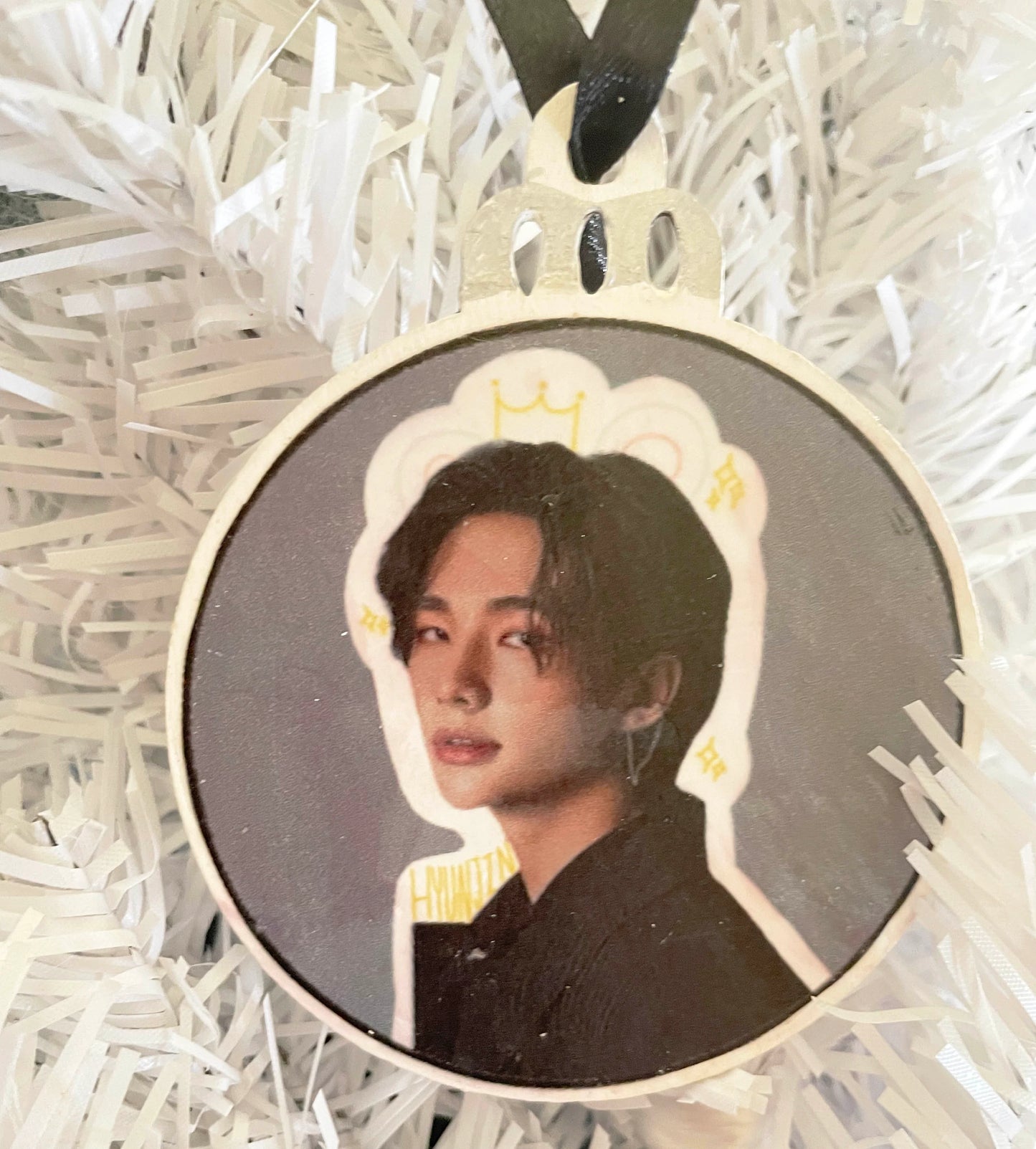 Stray Kids Christmas Ornament: Custom K-Pop Holiday Decor